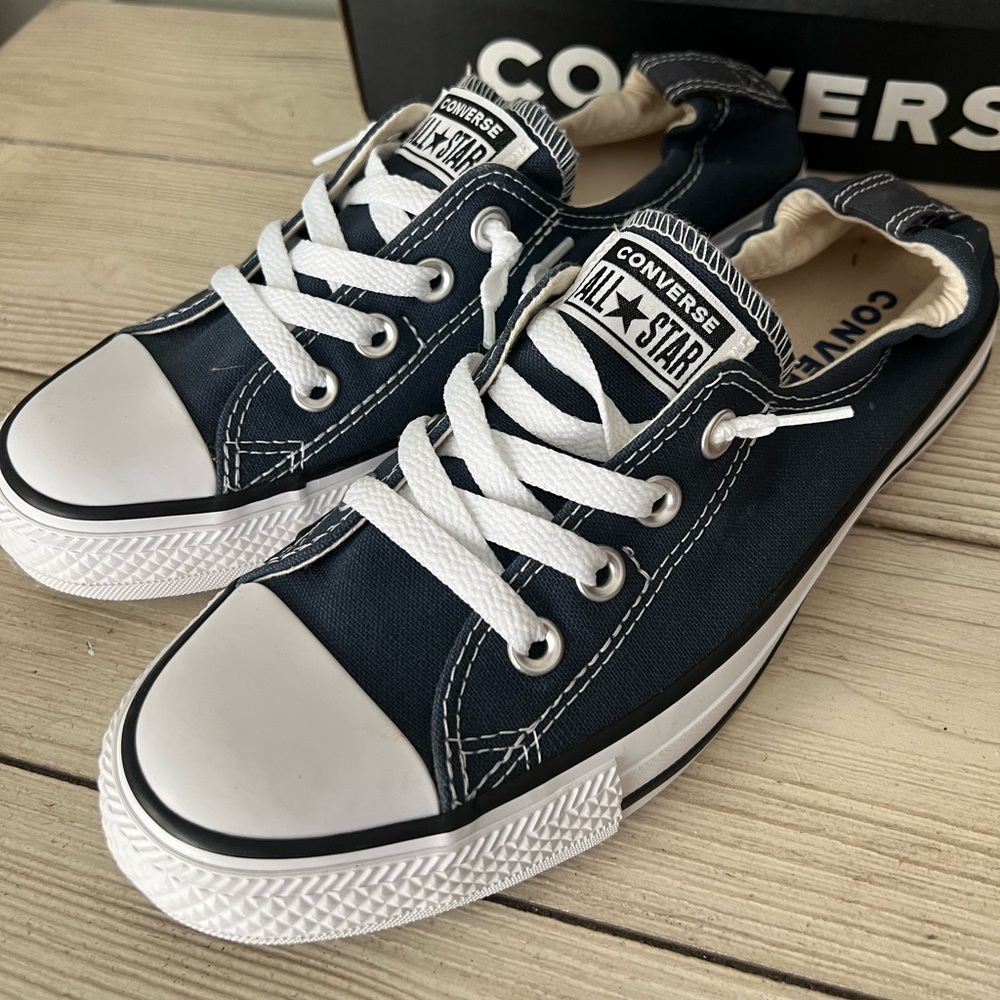 Converse shoreline slip on chucks